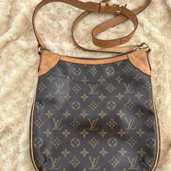 Authentic Louis Vuitton Odeon PM Crossbody Handbag Purse - Picture 2 of 3